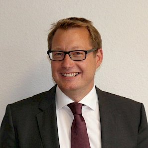 Dr. Jan Ole Püschel
